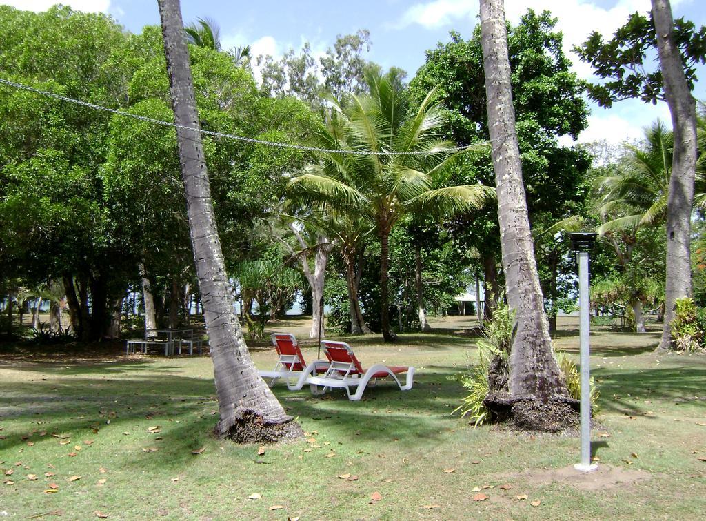 Bramston Beach Motel Экстерьер фото