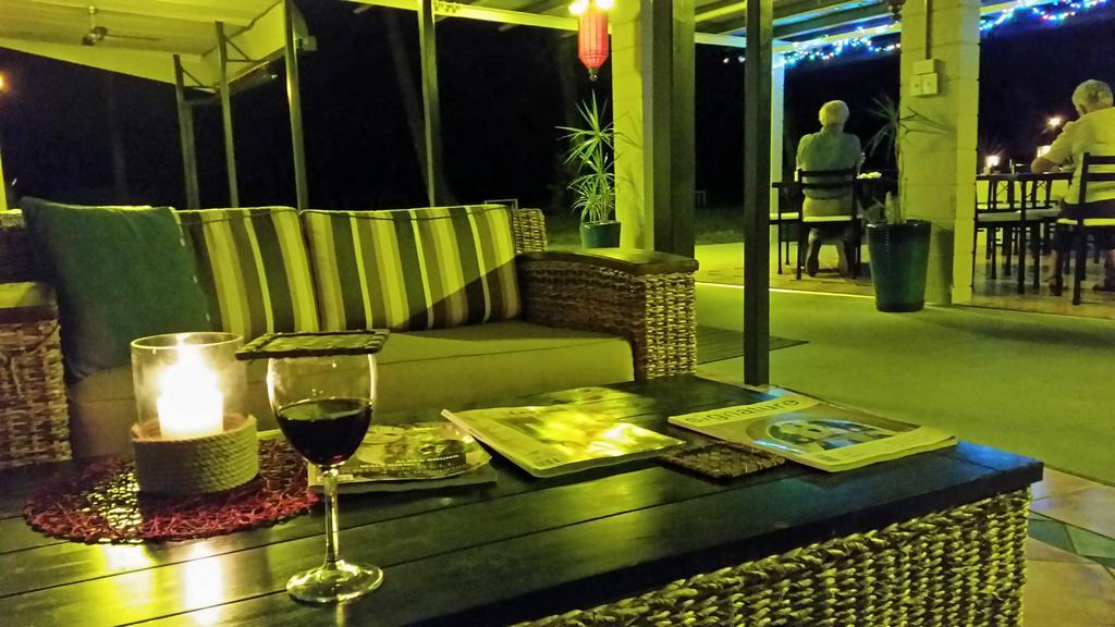 Bramston Beach Motel Экстерьер фото