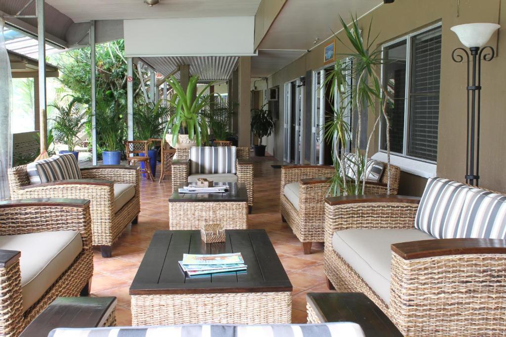 Bramston Beach Motel Экстерьер фото