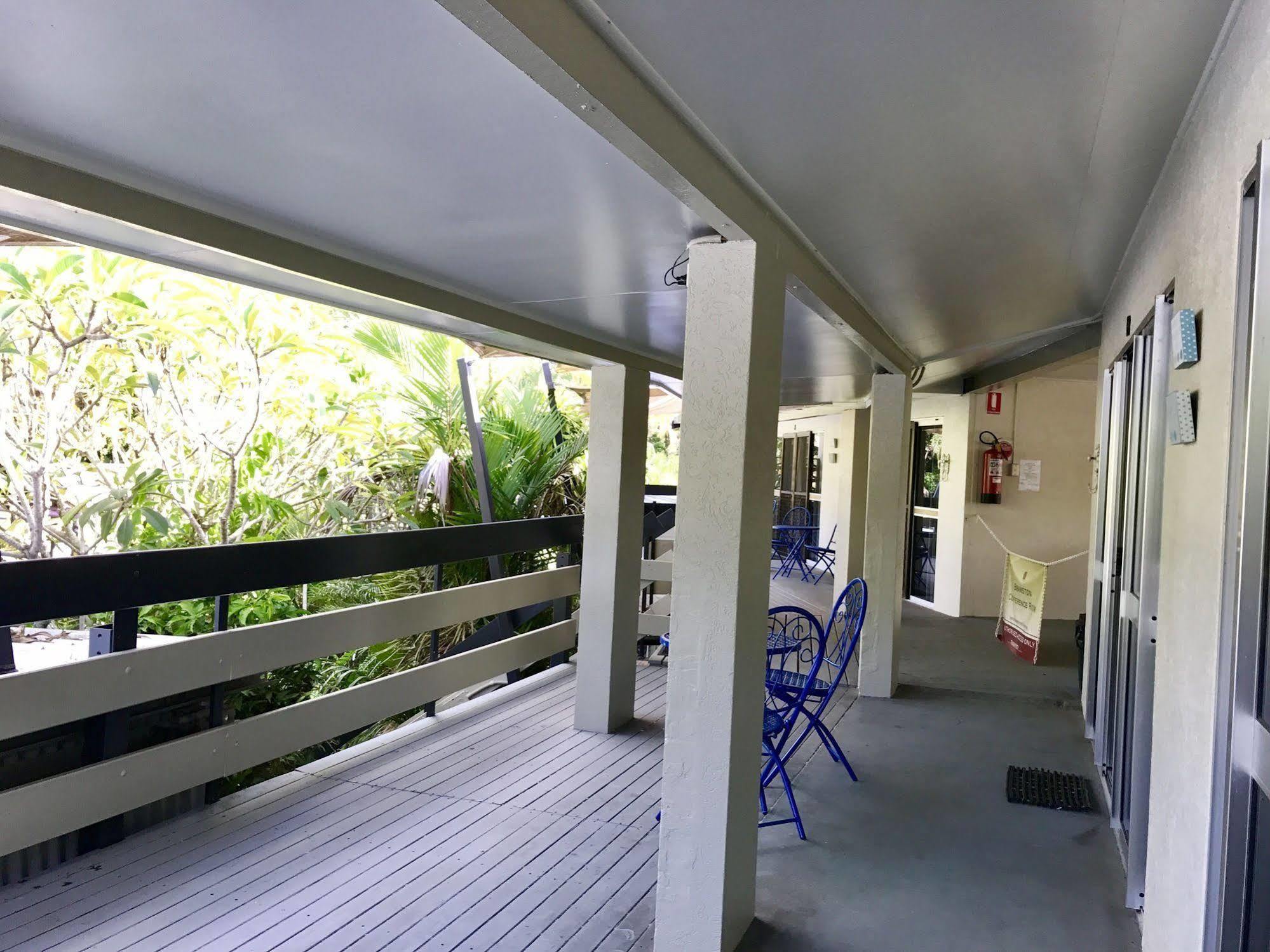 Bramston Beach Motel Экстерьер фото