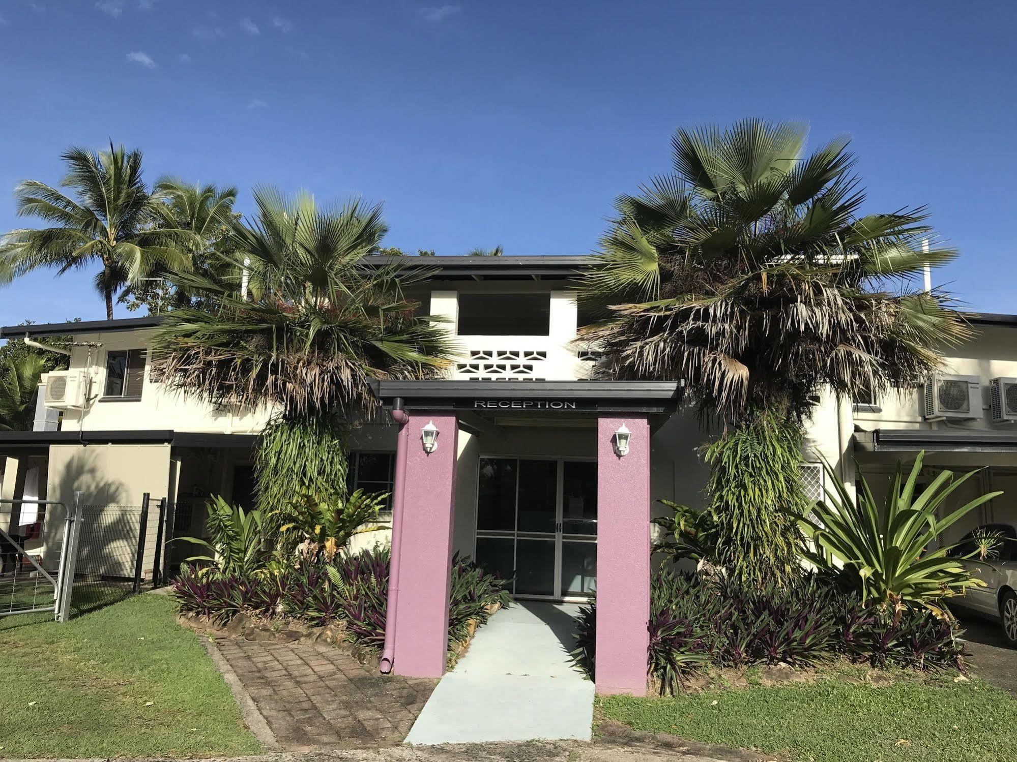 Bramston Beach Motel Экстерьер фото